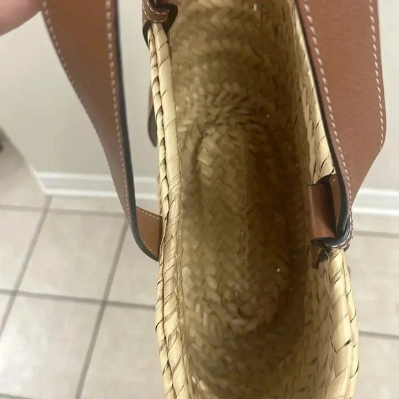 Loewe  SMALL RAFFIA Tote in Tan - Picture 14 of 15